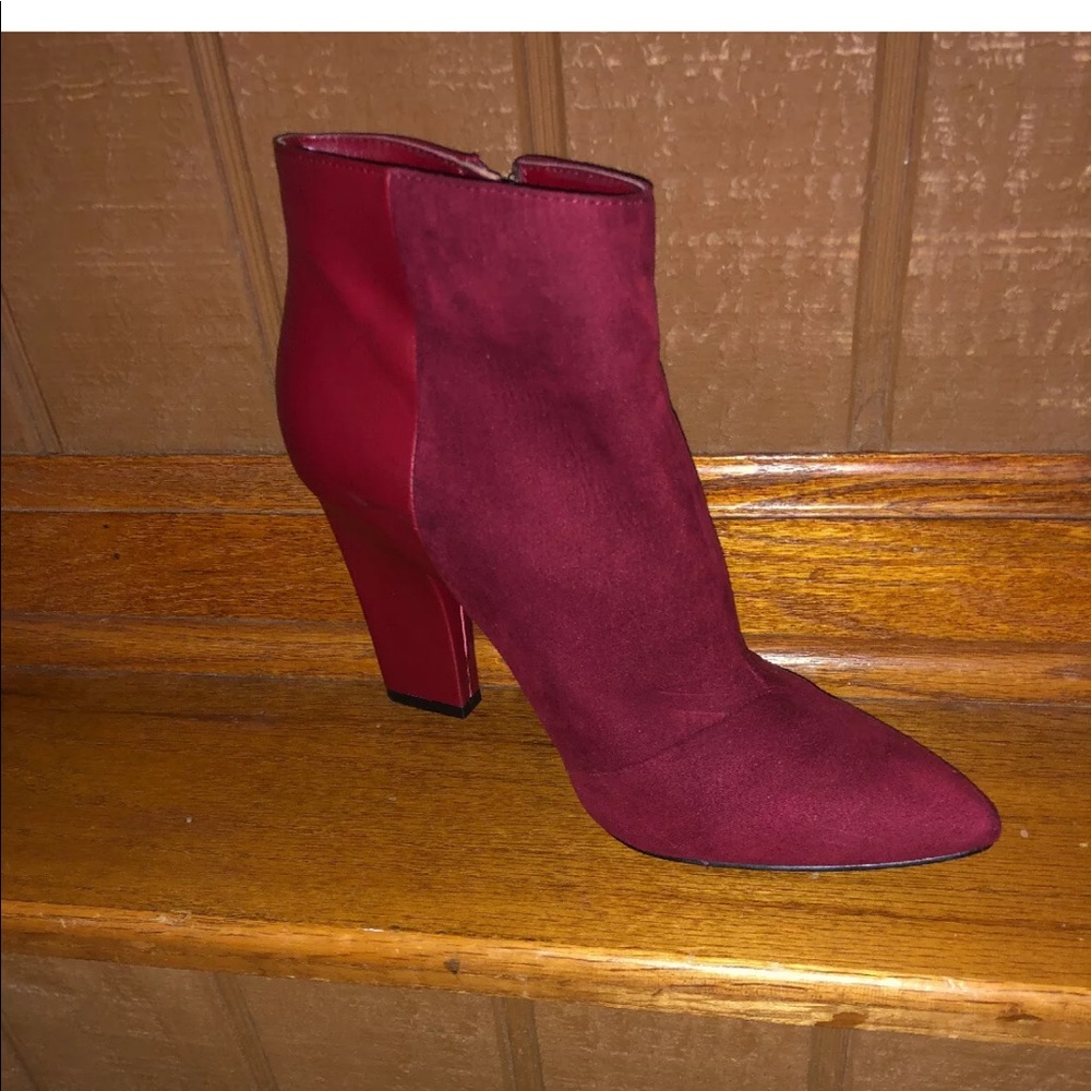 Shoes - Picture 2 of 3